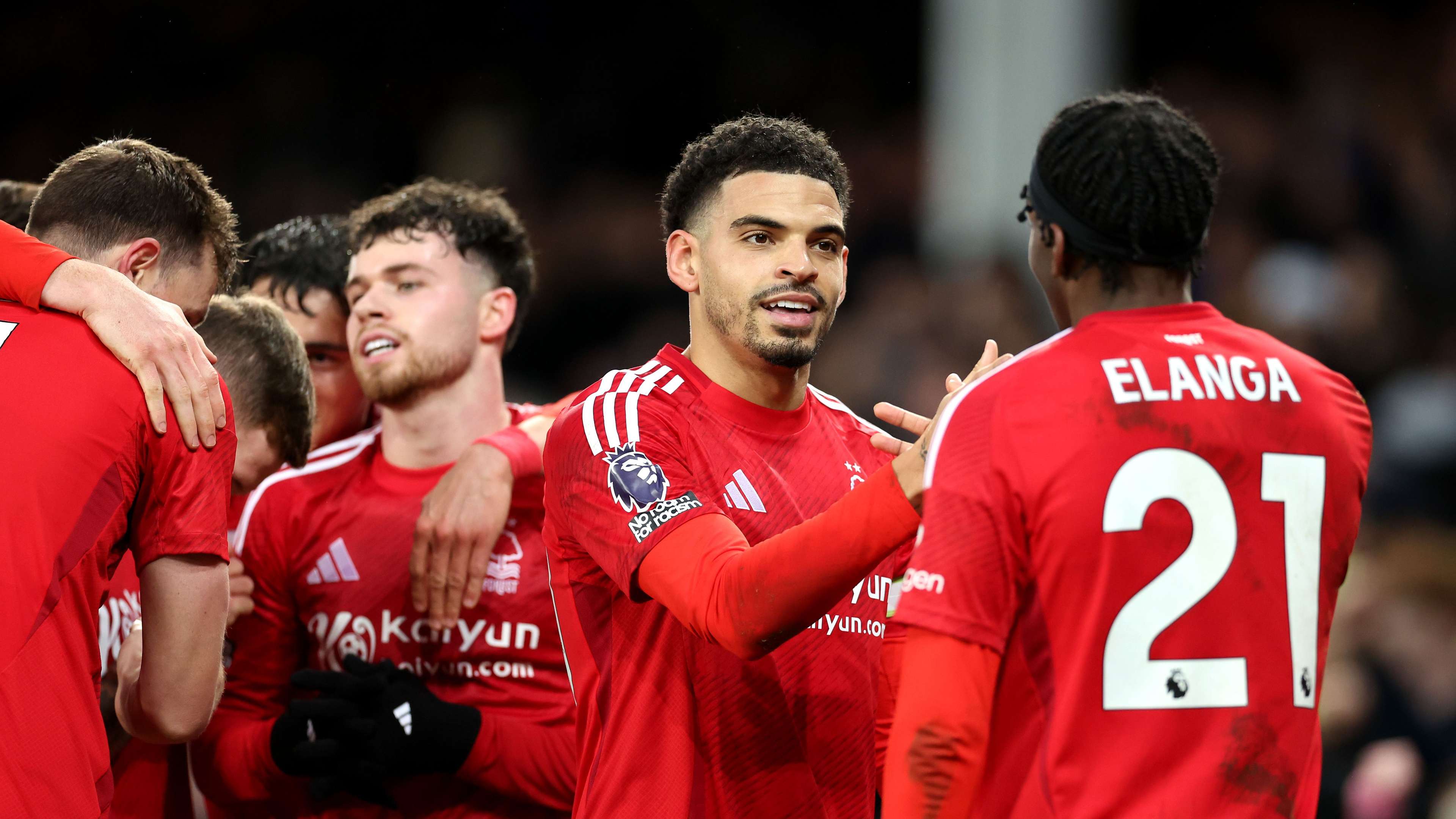 韦世豪离队武汉三镇多家中超球队积极争抢新机会